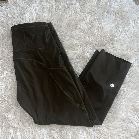 Lululemon fast and free capris - Picture 2 of 4